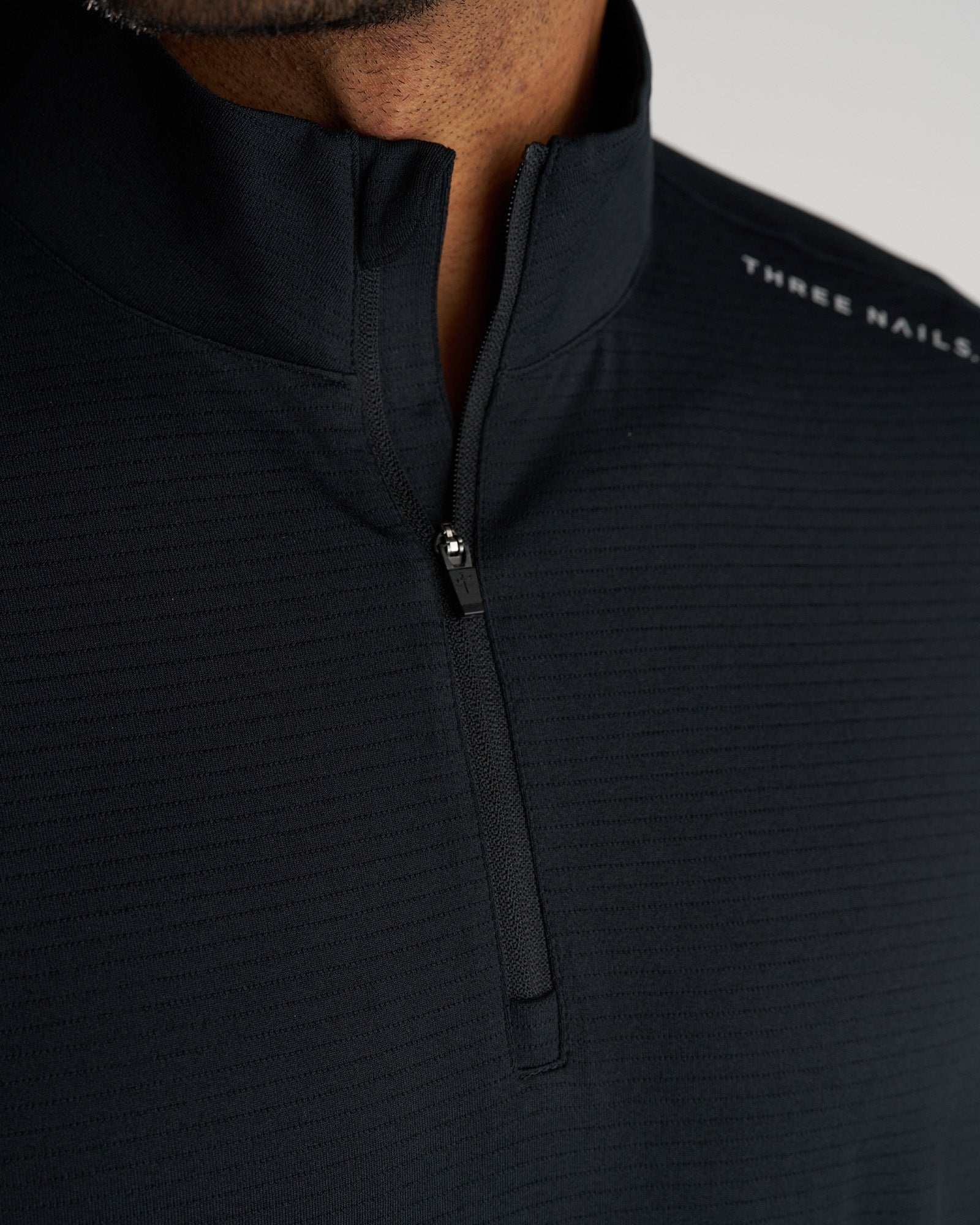 Aion-Lite™ Quarter Zip - Black